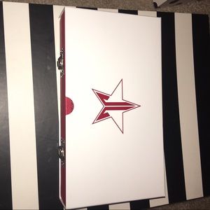 Jeffree Star Blood Sugar Palette